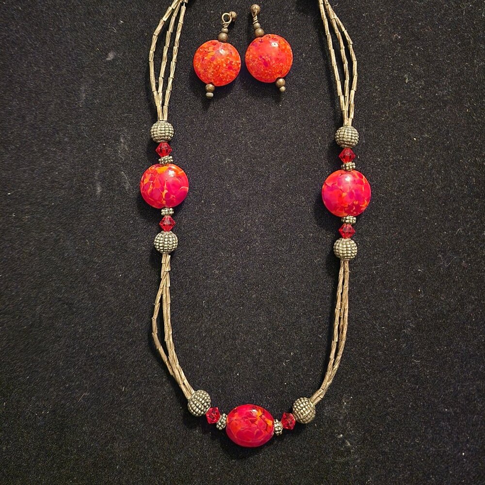 Earring/ necklace set